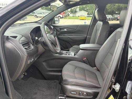 Mosaic Black Metallic 2024 Chevrolet Equinox RS