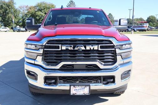 Molten Red Pearlcoat 2026 RAM 2500 Big Horn