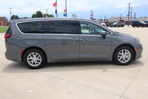 Ceramic Gray Clearcoat 2023 Chrysler Pacifica Touring-L
