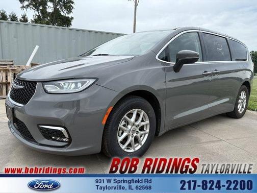 Ceramic Gray Clearcoat 2023 Chrysler Pacifica Touring-L
