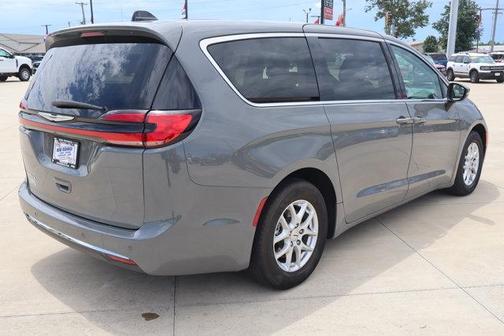 Ceramic Gray Clearcoat 2023 Chrysler Pacifica Touring-L