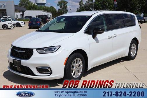 Bright White Clearcoat 2024 Chrysler Pacifica Touring-L
