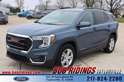 Metallic 2024 GMC Terrain SLE