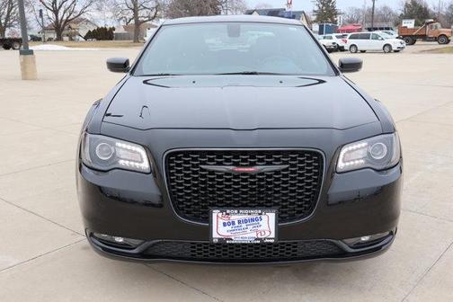 2023 Chrysler 300 S