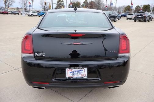 2023 Chrysler 300 S