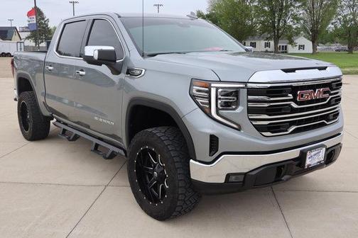 2024 GMC Sierra 1500 SLT