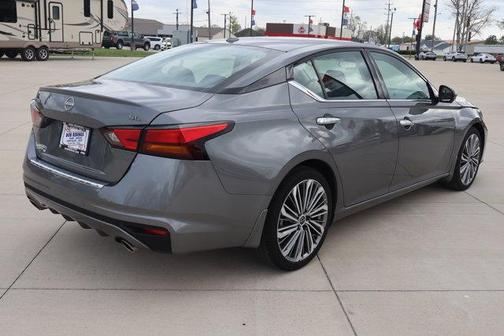 Gun Metallic 2023 Nissan Altima 2.5 SL