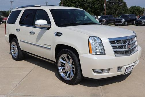 2014 Cadillac Escalade Platinum Edition