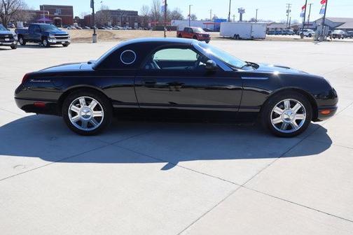 2005 Ford Thunderbird