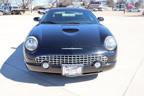 2005 Ford Thunderbird