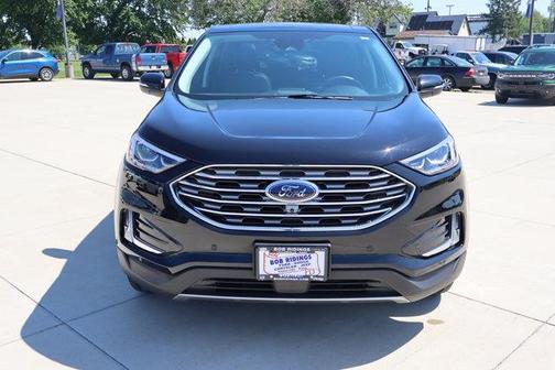 Black 2024 Ford Edge Titanium