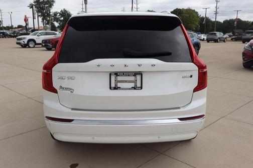 White 2024 Volvo XC90 B5 Core Bright Theme