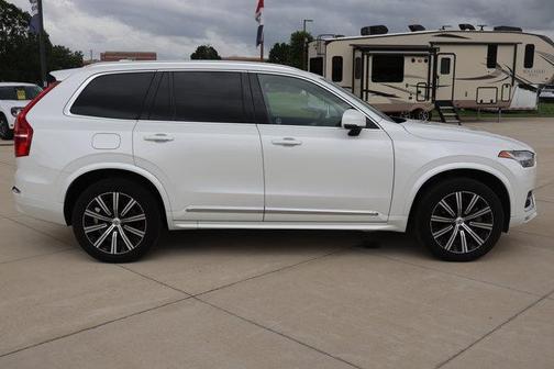 White 2024 Volvo XC90 B5 Core Bright Theme