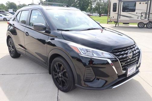 Super Black 2023 Nissan Kicks SV