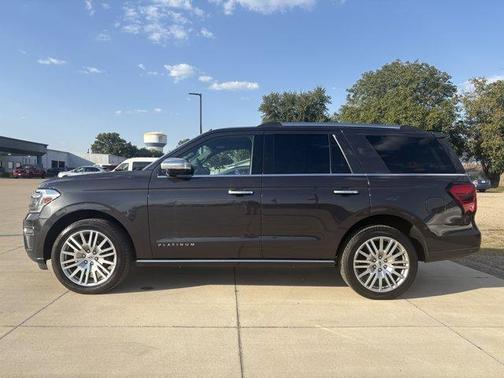 2024 Ford Expedition Platinum
