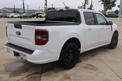 2025 Ford Maverick Lobo Standard