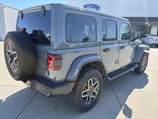 2024 Jeep Wrangler Sahara