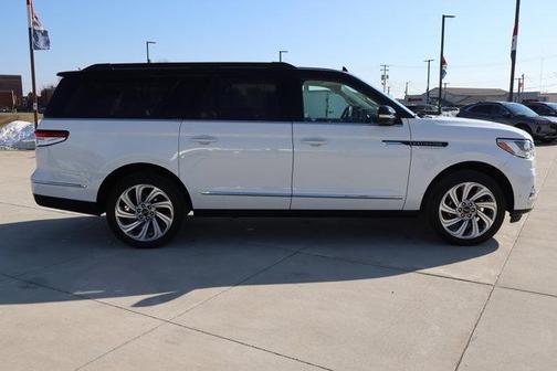 2024 Lincoln Navigator L Black Label