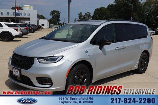 Silver Mist Clearcoat 2024 Chrysler Pacifica Hybrid Select
