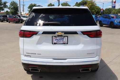 Summit White 2023 Chevrolet Traverse Premier