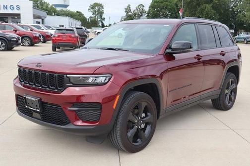 Velvet Red Pearlcoat 2025 Jeep Grand Cherokee Laredo