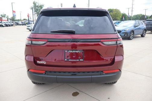 Velvet Red Pearlcoat 2025 Jeep Grand Cherokee Laredo