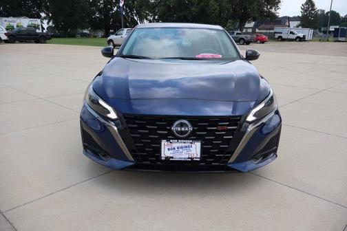 Deep Blue Pearl 2024 Nissan Altima 2.5 SR