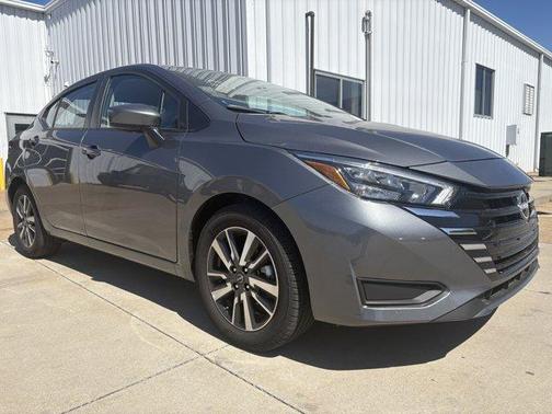 Gun Metallic 2025 Nissan Versa 1.6 SV