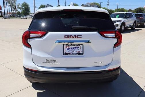 Summit White 2024 GMC Terrain SLE
