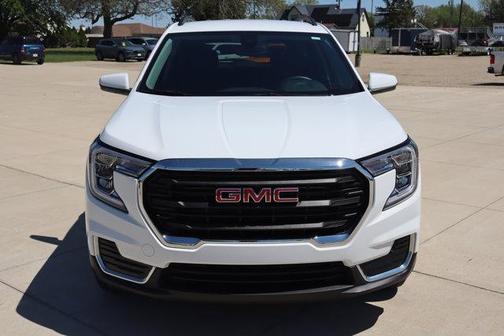 Summit White 2024 GMC Terrain SLE