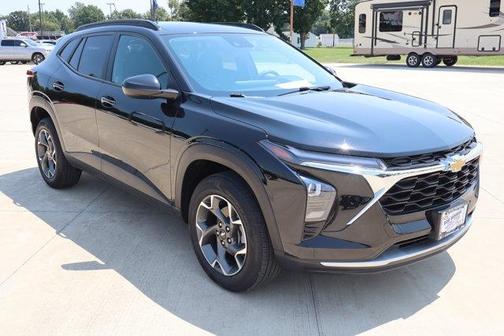 Mosaic Black Metallic 2024 Chevrolet Trax LT