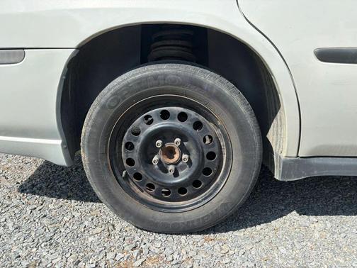 White 2003 Chevrolet Impala Base