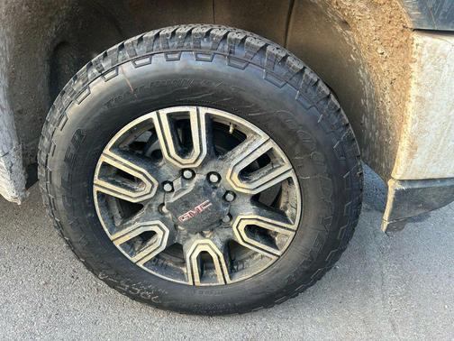 2022 GMC Sierra 2500 AT4