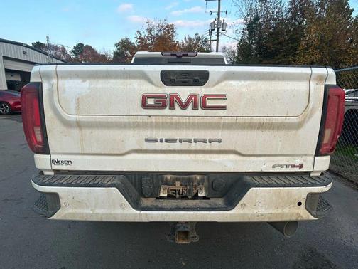 2022 GMC Sierra 2500 AT4