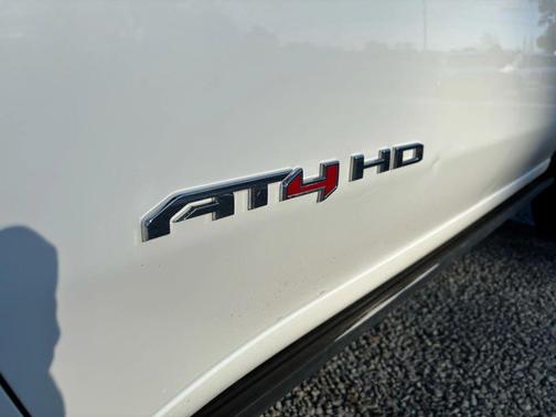 2022 GMC Sierra 2500 AT4