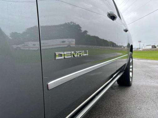 Grey 2020 GMC Yukon XL Denali