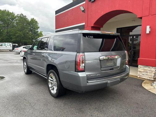Grey 2020 GMC Yukon XL Denali