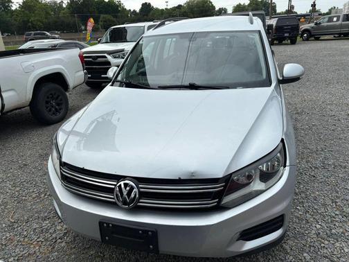 Reflex Silver Metallic 2017 Volkswagen Tiguan 2.0T S