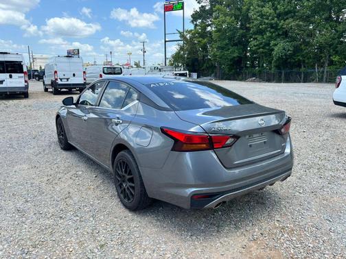 Grey 2022 Nissan Altima 2.5 SV