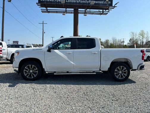 Summit White 2023 Chevrolet Silverado 1500 LT