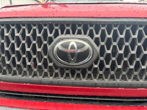 Barcelona Red Metallic 2019 Toyota Tacoma TRD Off Road