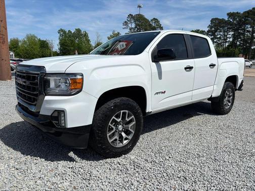 Summit White 2022 GMC Canyon AT4