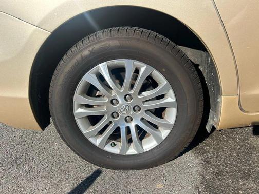 2011 Toyota Sienna XLE