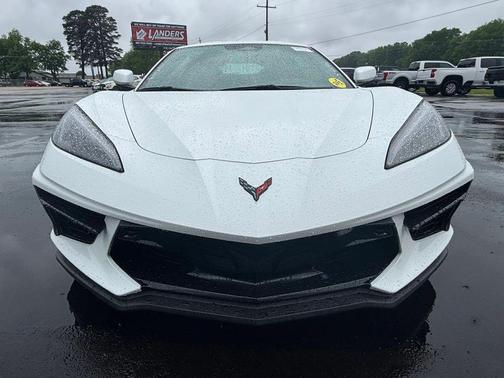 Arctic White 2024 Chevrolet Corvette Stingray w/2LT