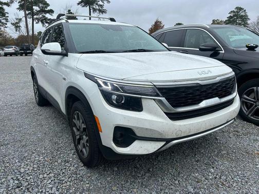 2022 Kia Seltos EX