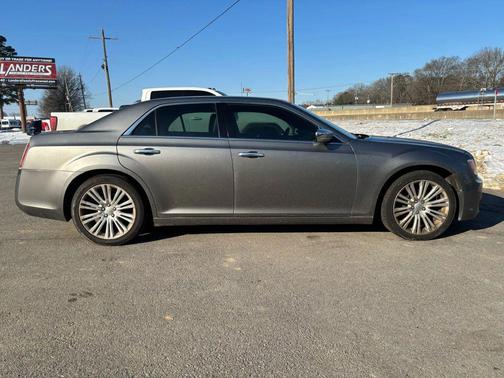 2011 Chrysler 300C Base