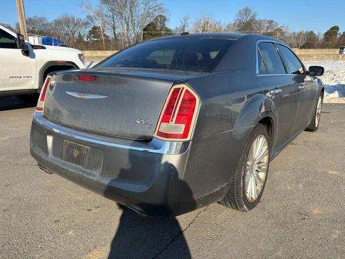2011 Chrysler 300C Base