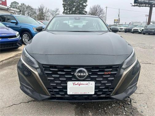 2023 Nissan Altima SR FWD