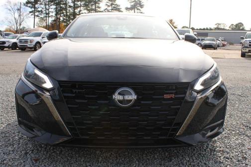 2023 Nissan Altima SR FWD