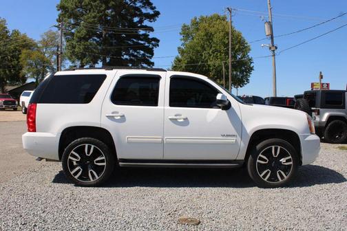 2011 GMC Yukon SLE